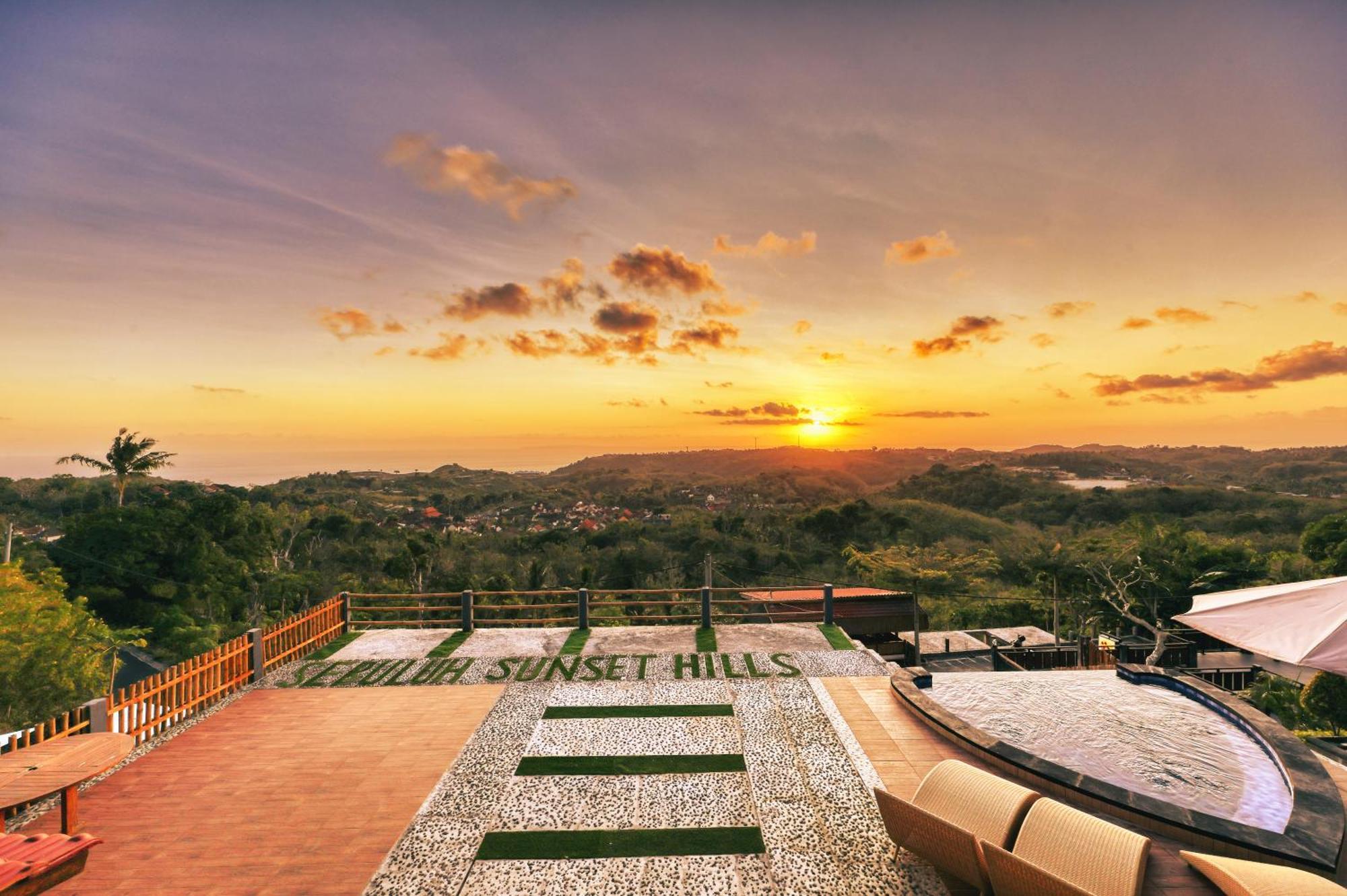 Sebuluh Sunset Hill Otel Batumadeg Dış mekan fotoğraf